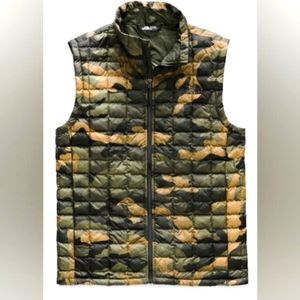 Northface camouflage vest